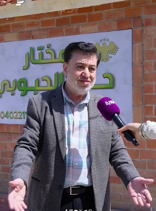 مختار حي الحبوبي يستغل الرصيف