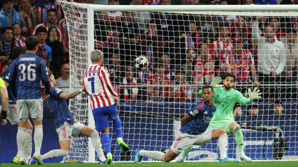 آرسنال يتخطى اتلتيك مدريد في إنتظار الفائر من مواجهة بايرن ميونخ و باريس سان جيرمان