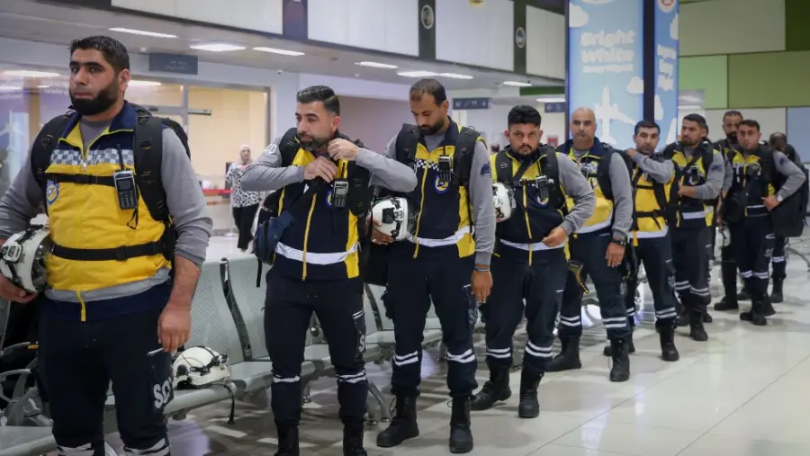 من دمشق إلى كاراكاس.. أول فريق إنقاذ سوري يبدأ مهمة إنسانية خارج الحدود.