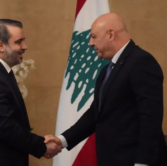 وزير الخارجية أسعد الشيباني في بيروت لبحث تعزيز العلاقات السورية–اللبنانية ومبادرة لدعم الاستقرار