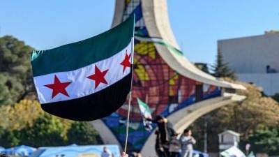 ترحيب عربي ودولي واسع بعد رفع اسم "سوريا" من قائمة الإرهاب