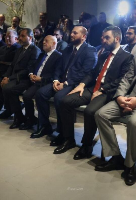 اجتماع وفد اقتصادي أمريكي مع الحكومة السورية في دمشق لبحث فرص الاستثمار والشراكات الاقتصادية